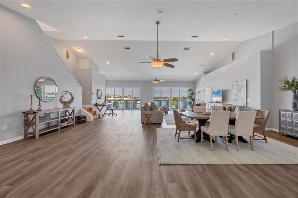 На продажу: $2,490,000 (5 спален, 5 ванн, 4490 Квадратных фут)