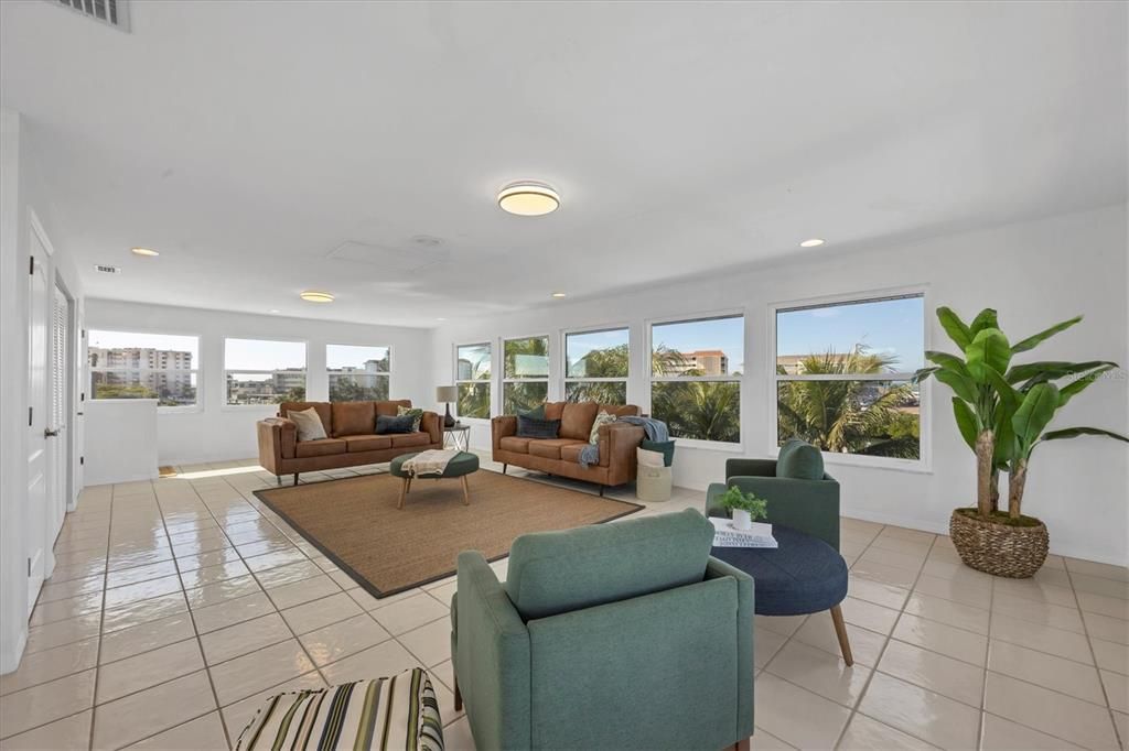 На продажу: $2,490,000 (5 спален, 5 ванн, 4490 Квадратных фут)