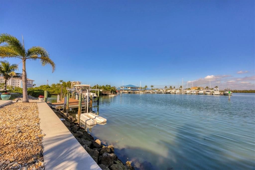 На продажу: $2,490,000 (5 спален, 5 ванн, 4490 Квадратных фут)