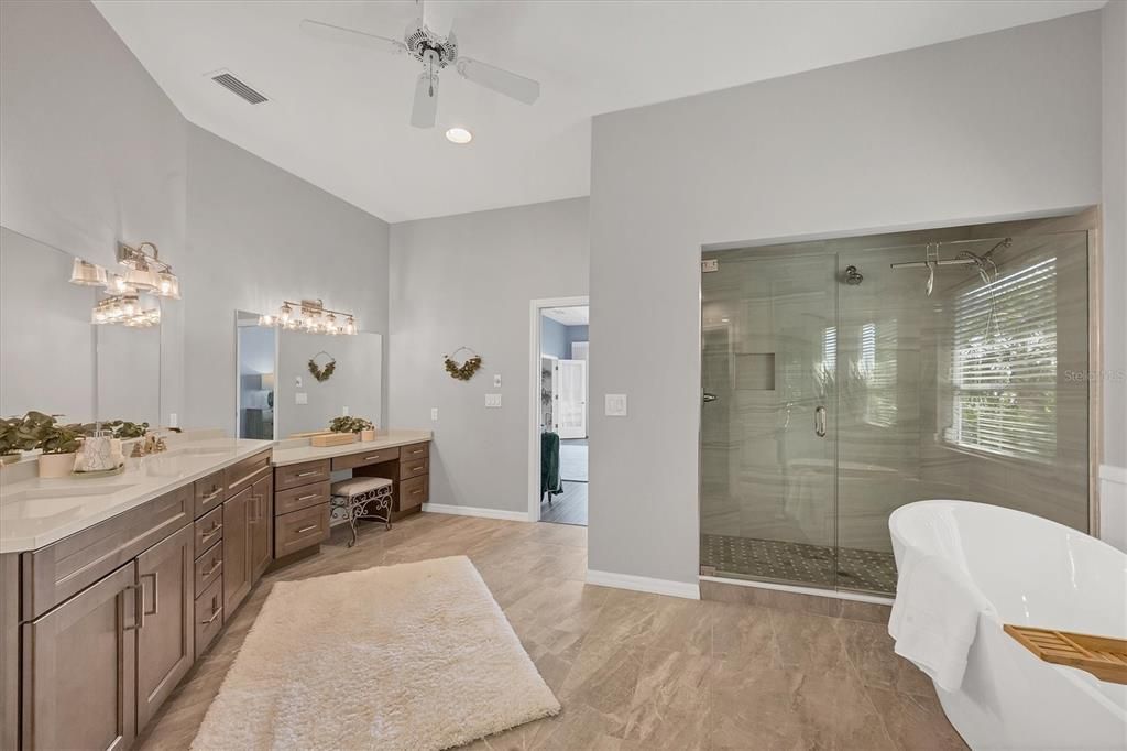 На продажу: $2,490,000 (5 спален, 5 ванн, 4490 Квадратных фут)