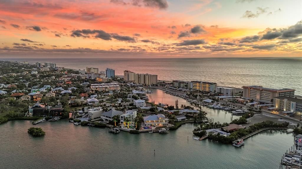 На продажу: $2,490,000 (5 спален, 5 ванн, 4490 Квадратных фут)