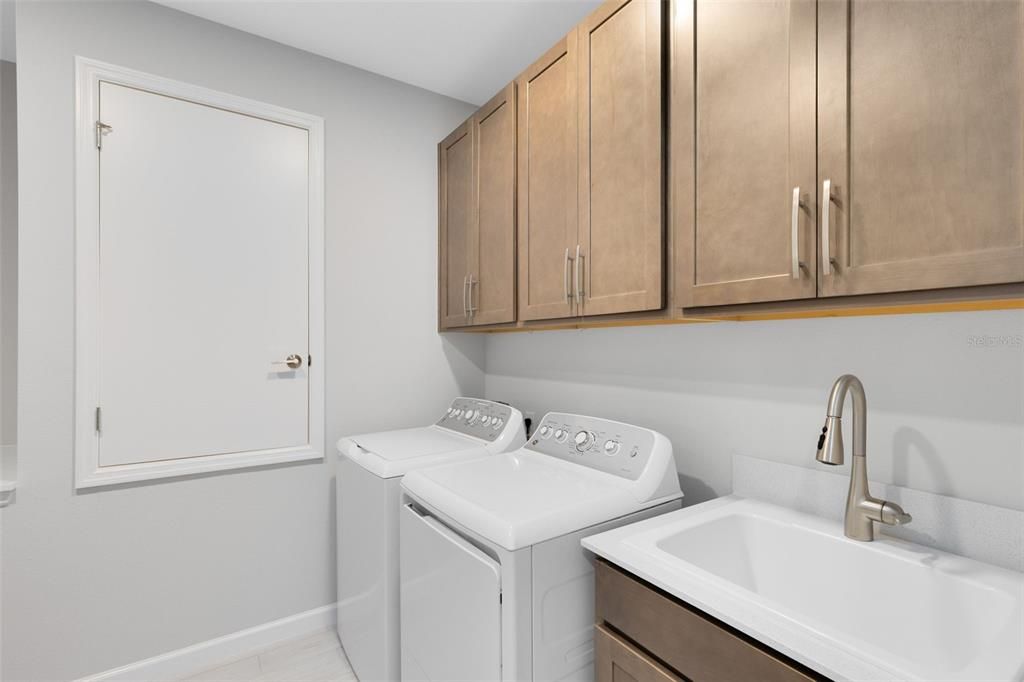 待售: $610,000 (4 贝兹, 3 浴室, 2530 平方英尺)