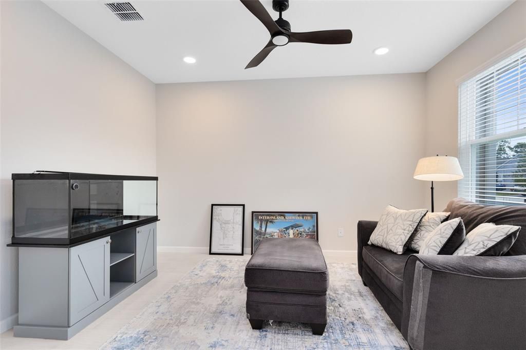 待售: $610,000 (4 贝兹, 3 浴室, 2530 平方英尺)