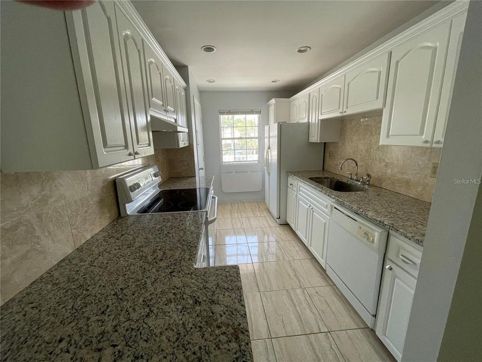 For Rent: $1,850 (2 beds, 2 baths, 1240 Square Feet)