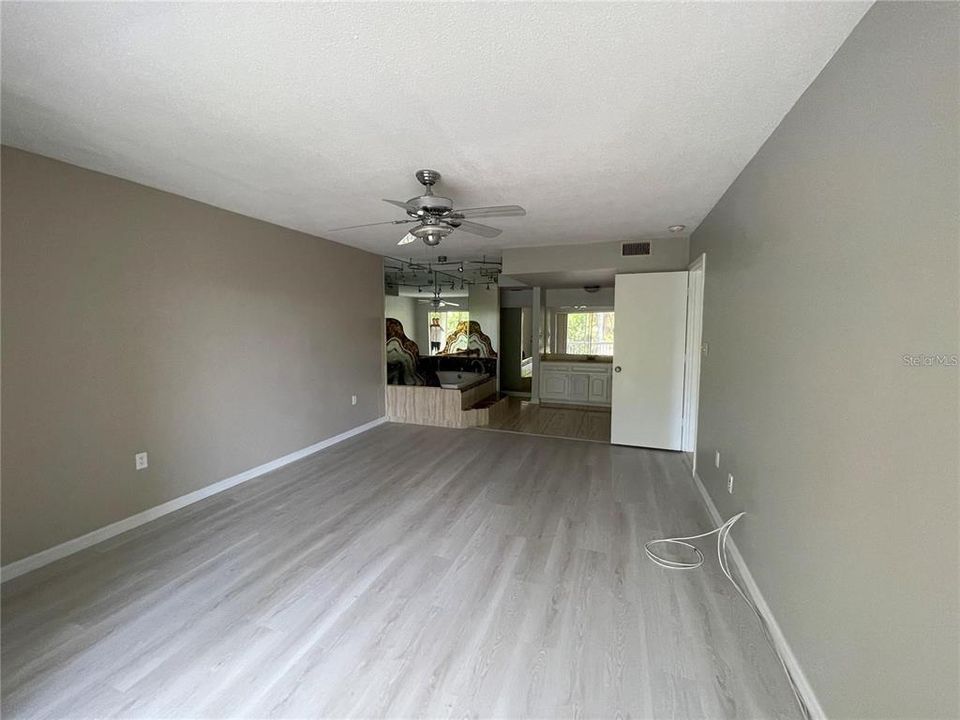 For Rent: $1,850 (2 beds, 2 baths, 1240 Square Feet)