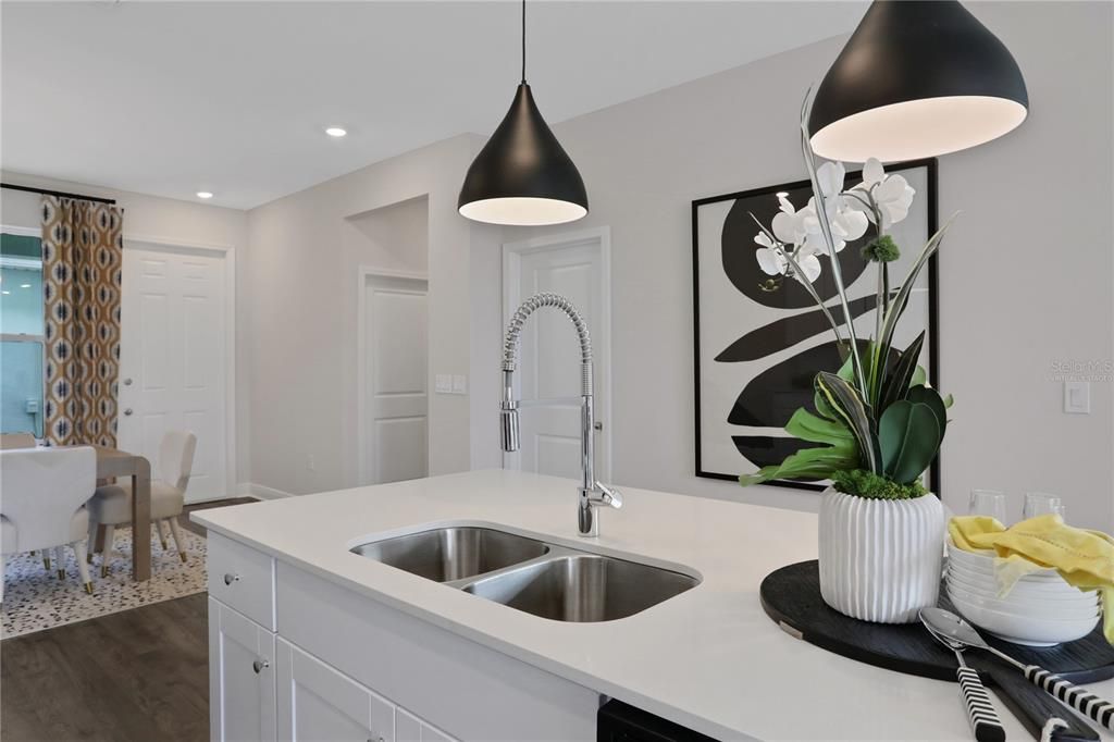 For Sale: $457,540 (3 beds, 2 baths, 1644 Square Feet)