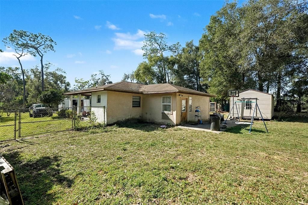 For Sale: $325,000 (2 beds, 2 baths, 1336 Square Feet)