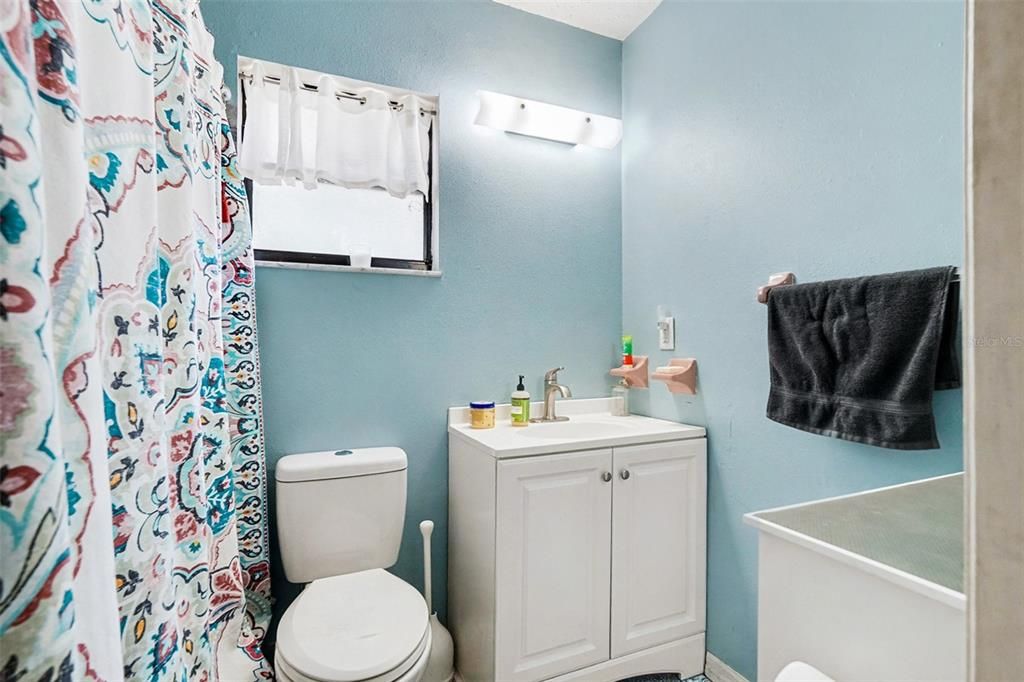 For Sale: $325,000 (2 beds, 2 baths, 1336 Square Feet)