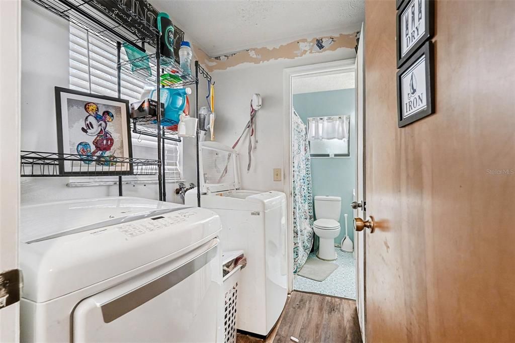 For Sale: $325,000 (2 beds, 2 baths, 1336 Square Feet)