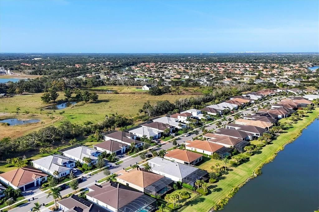 For Sale: $695,000 (2 beds, 2 baths, 1950 Square Feet)