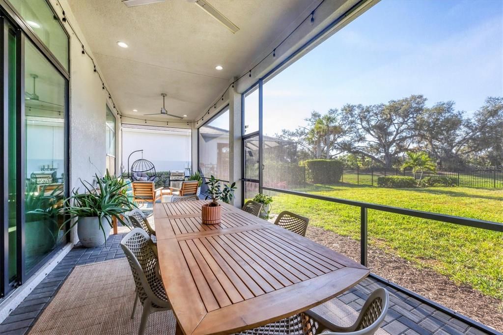 For Sale: $695,000 (2 beds, 2 baths, 1950 Square Feet)