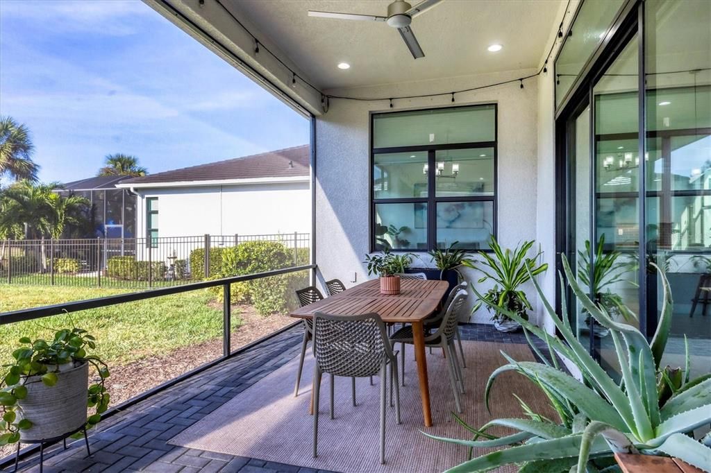 For Sale: $695,000 (2 beds, 2 baths, 1950 Square Feet)