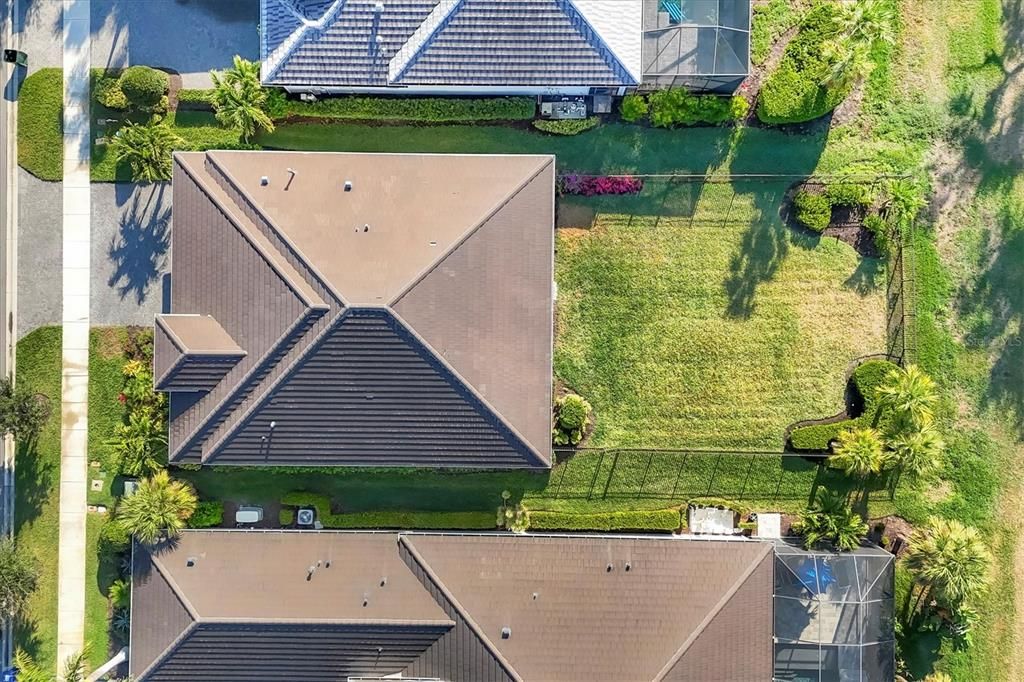 For Sale: $695,000 (2 beds, 2 baths, 1950 Square Feet)