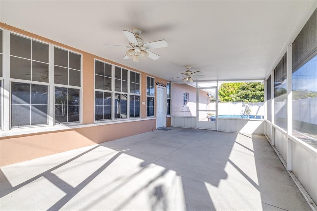 For Sale: $475,000 (4 beds, 2 baths, 2066 Square Feet)