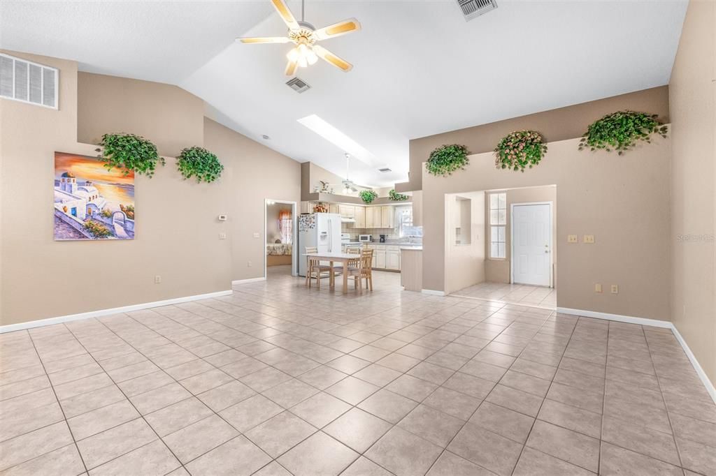 For Sale: $475,000 (4 beds, 2 baths, 2066 Square Feet)