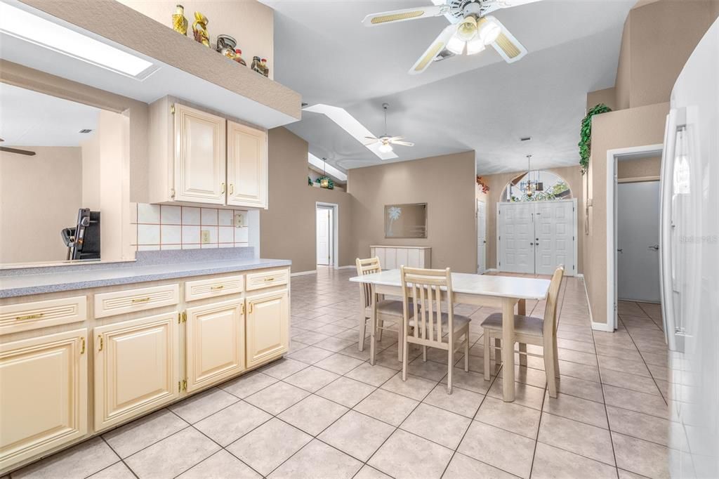 For Sale: $475,000 (4 beds, 2 baths, 2066 Square Feet)