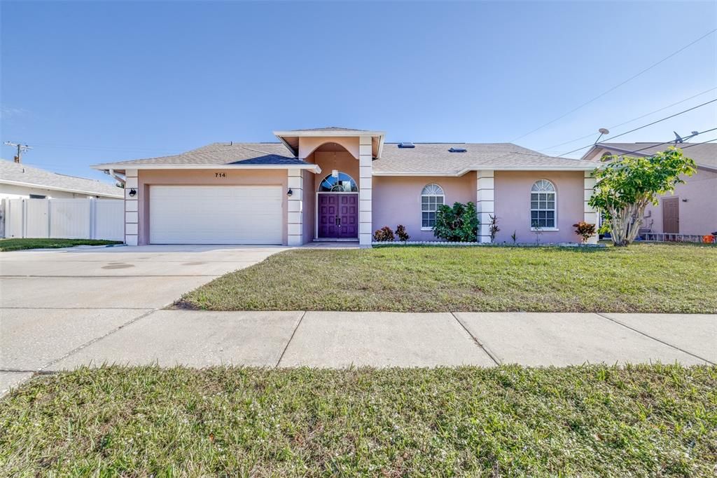 For Sale: $475,000 (4 beds, 2 baths, 2066 Square Feet)