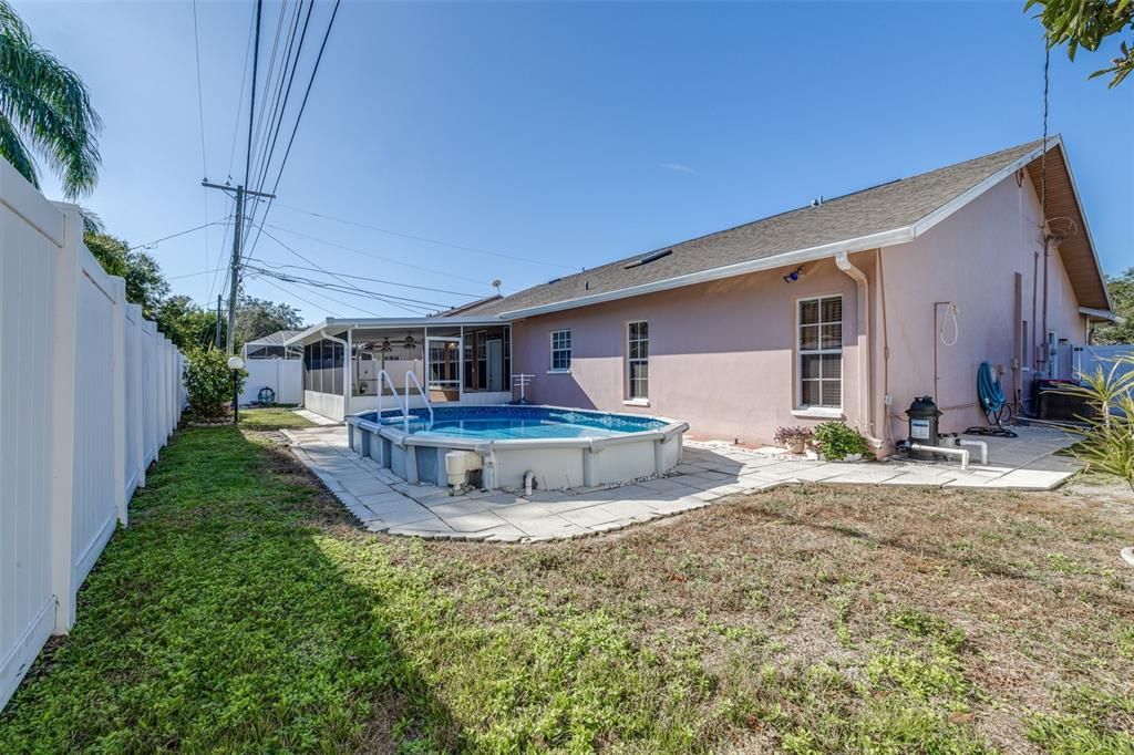 For Sale: $475,000 (4 beds, 2 baths, 2066 Square Feet)