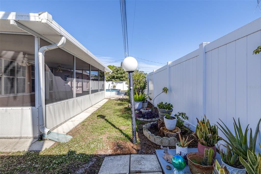 For Sale: $475,000 (4 beds, 2 baths, 2066 Square Feet)