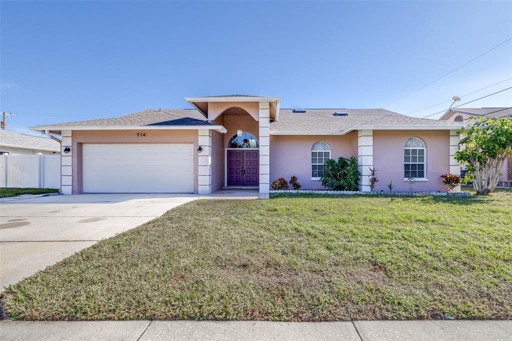 For Sale: $475,000 (4 beds, 2 baths, 2066 Square Feet)