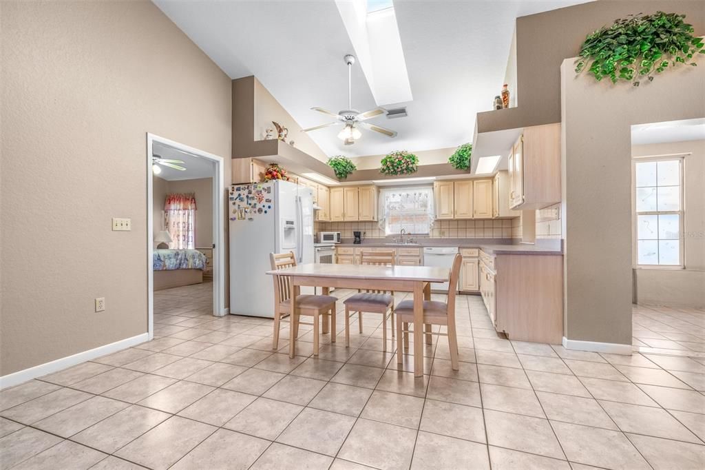 For Sale: $475,000 (4 beds, 2 baths, 2066 Square Feet)