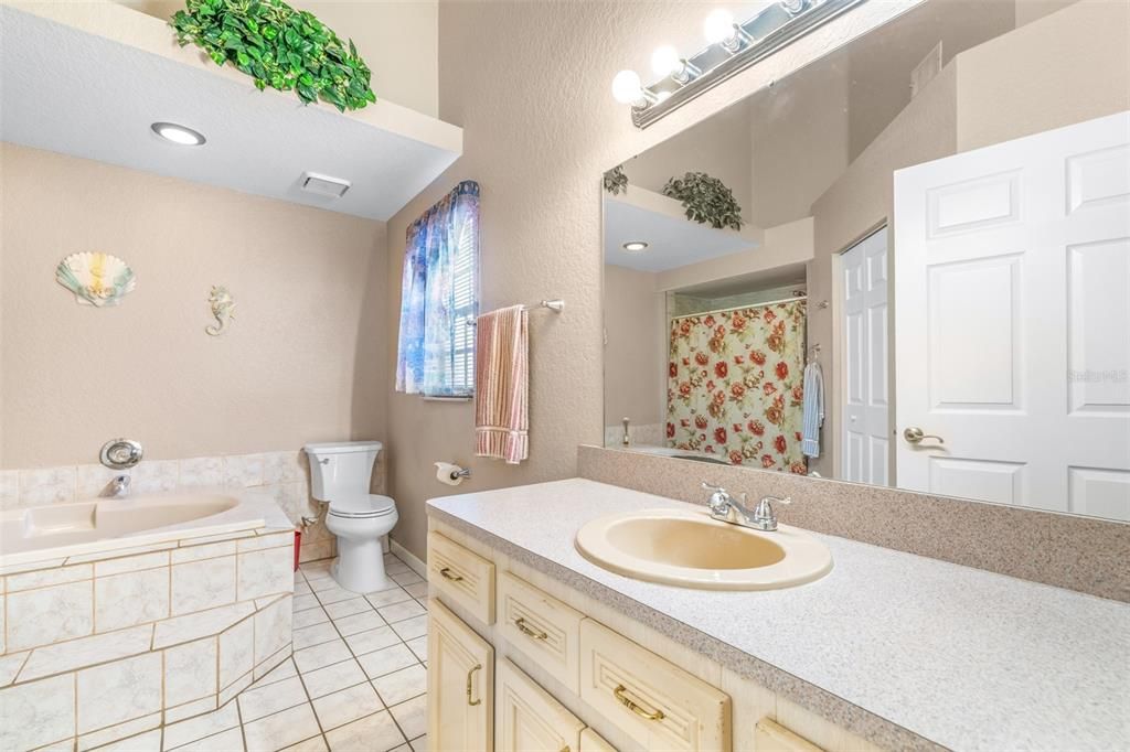 For Sale: $475,000 (4 beds, 2 baths, 2066 Square Feet)