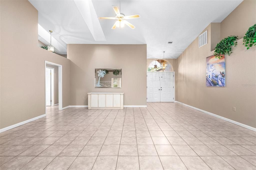 For Sale: $475,000 (4 beds, 2 baths, 2066 Square Feet)