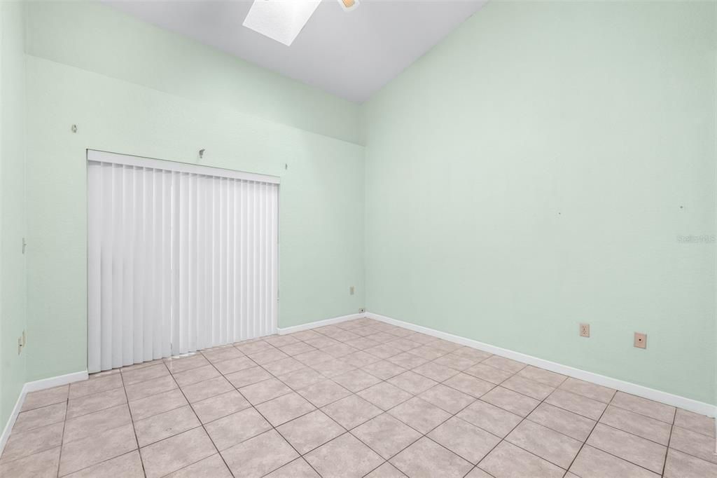 For Sale: $475,000 (4 beds, 2 baths, 2066 Square Feet)