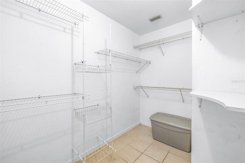 For Sale: $475,000 (4 beds, 2 baths, 2066 Square Feet)