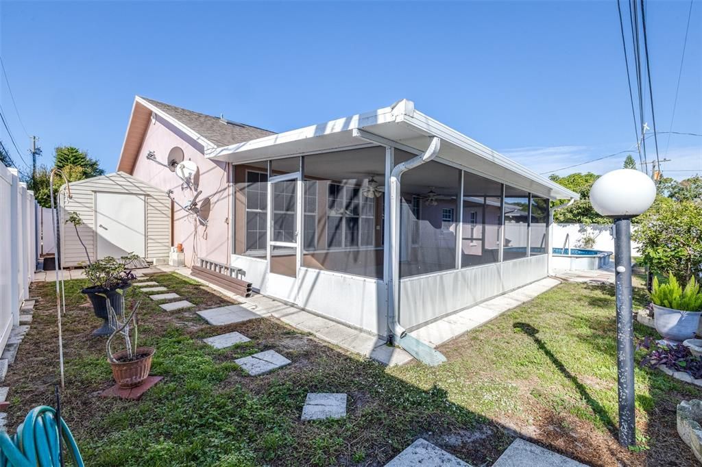 For Sale: $475,000 (4 beds, 2 baths, 2066 Square Feet)