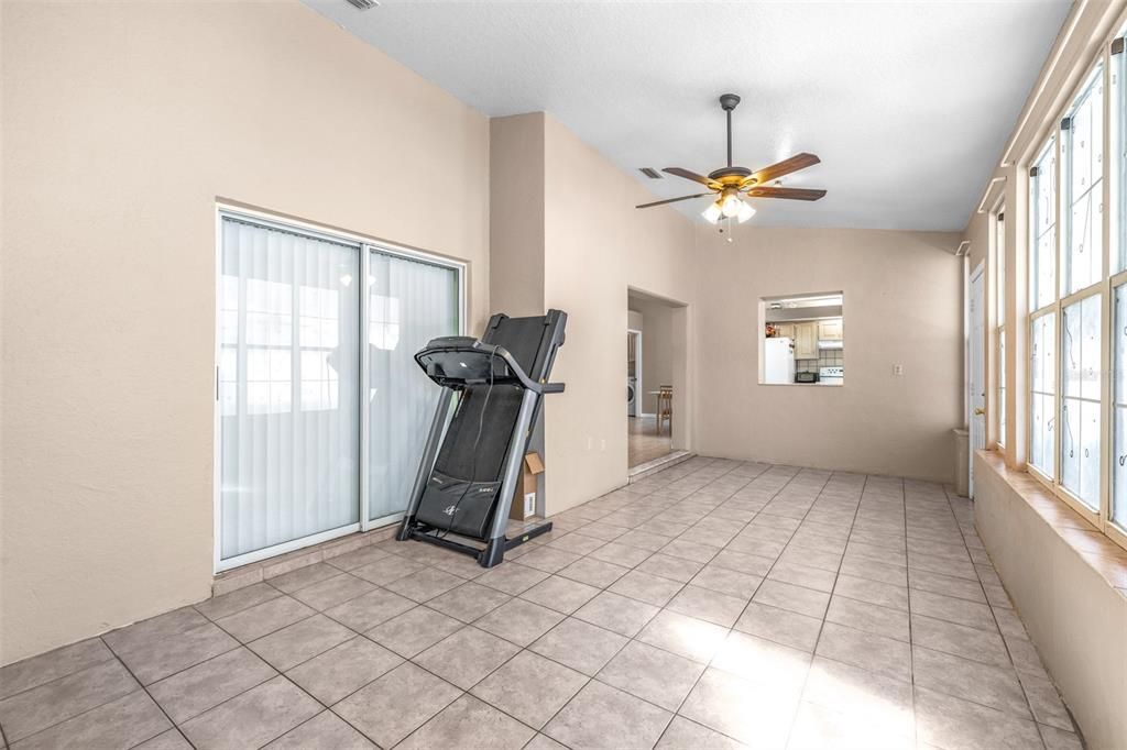 For Sale: $475,000 (4 beds, 2 baths, 2066 Square Feet)