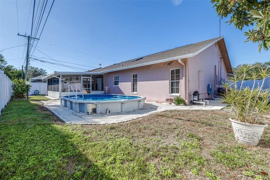 For Sale: $475,000 (4 beds, 2 baths, 2066 Square Feet)