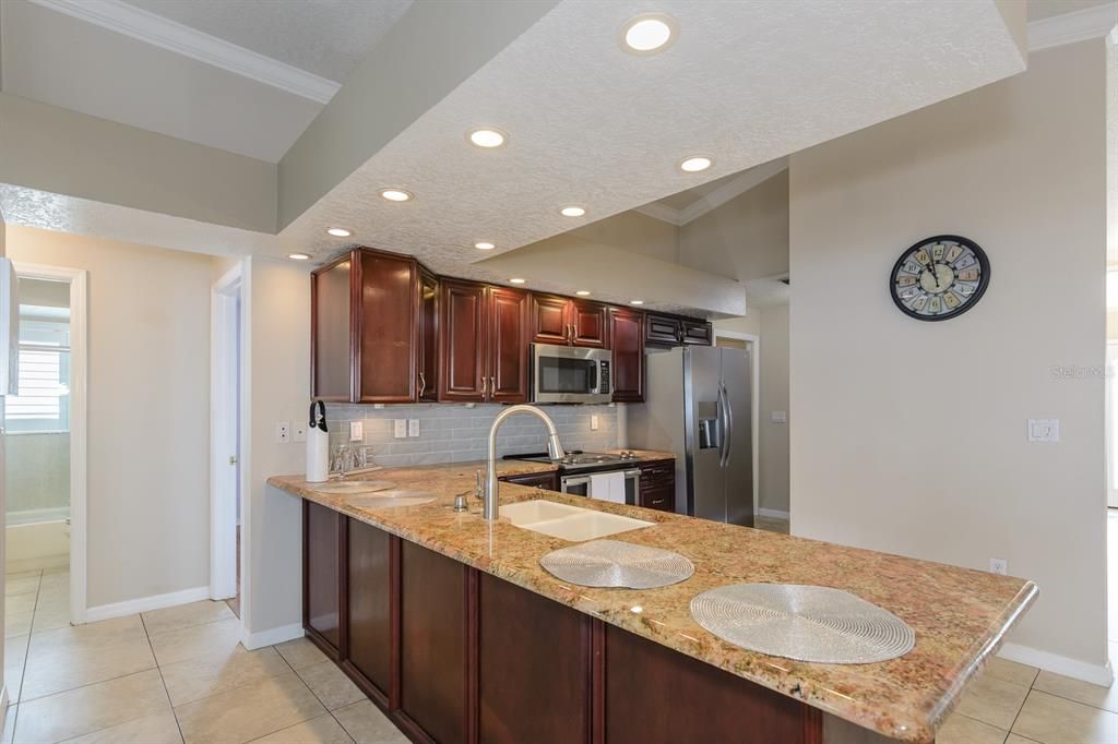 En Venta: $499,900 (3 camas, 2 baños, 1738 Pies cuadrados)