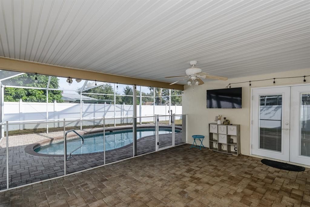 En Venta: $499,900 (3 camas, 2 baños, 1738 Pies cuadrados)