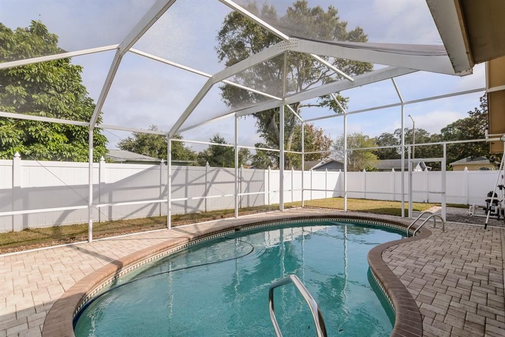 En Venta: $499,900 (3 camas, 2 baños, 1738 Pies cuadrados)