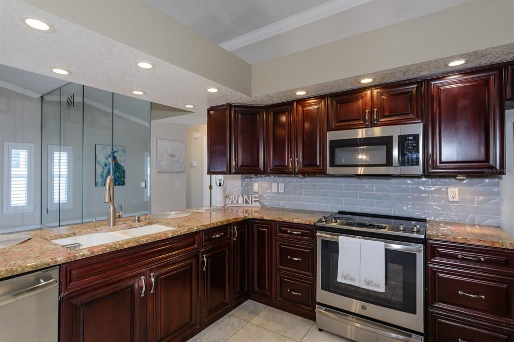 En Venta: $499,900 (3 camas, 2 baños, 1738 Pies cuadrados)