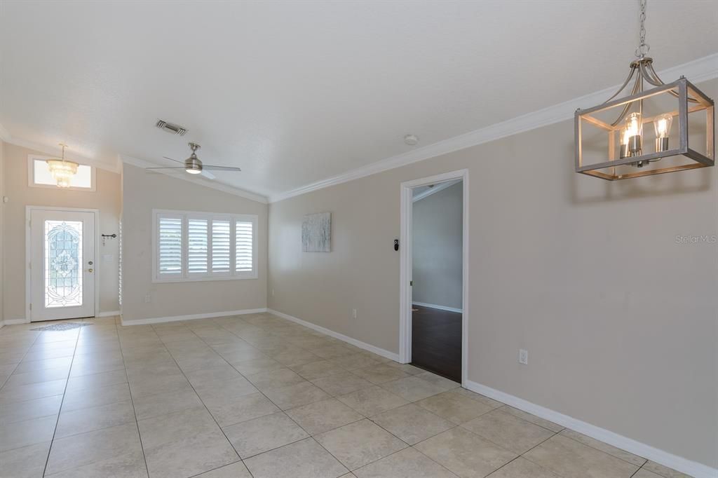 En Venta: $499,900 (3 camas, 2 baños, 1738 Pies cuadrados)