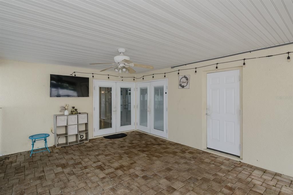 En Venta: $499,900 (3 camas, 2 baños, 1738 Pies cuadrados)