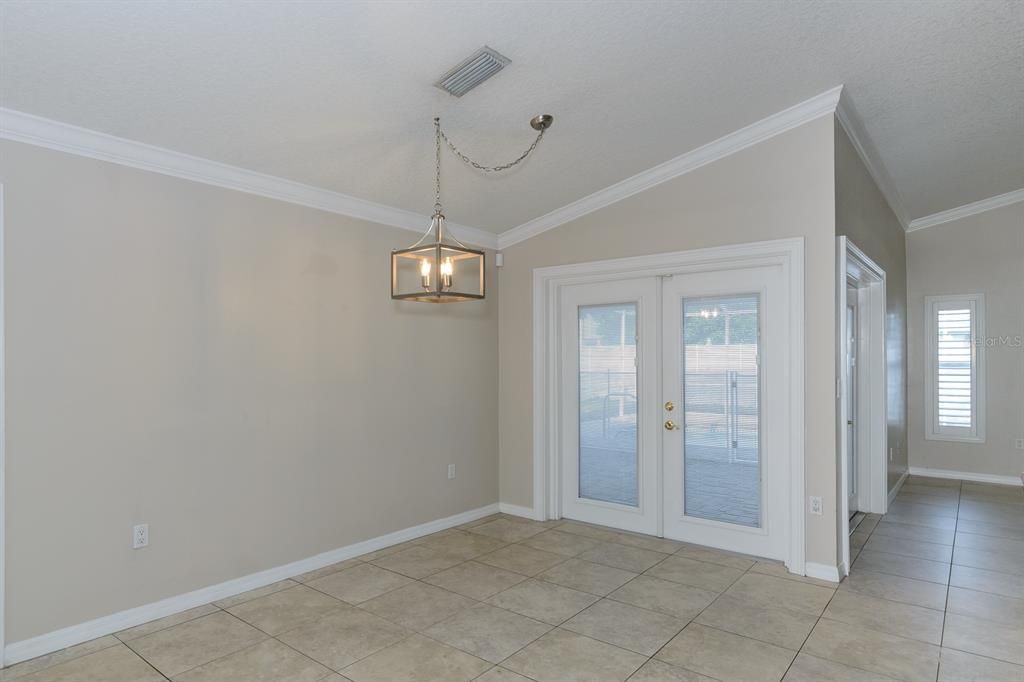 En Venta: $499,900 (3 camas, 2 baños, 1738 Pies cuadrados)