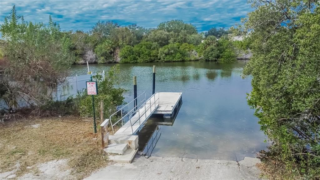 На продажу: $443,000 (3 спален, 2 ванн, 1397 Квадратных фут)