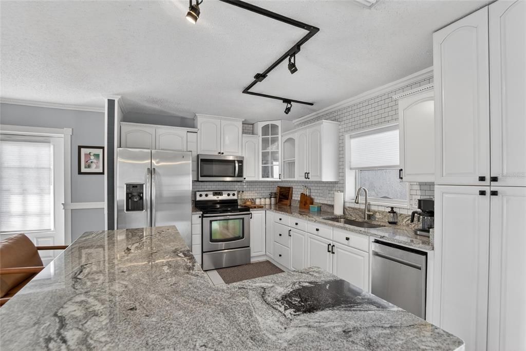 На продажу: $443,000 (3 спален, 2 ванн, 1397 Квадратных фут)