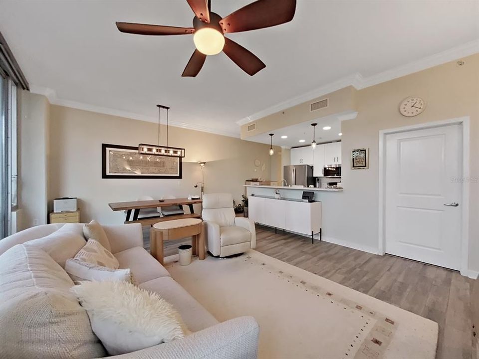 For Rent: $3,500 (2 beds, 2 baths, 1250 Square Feet)