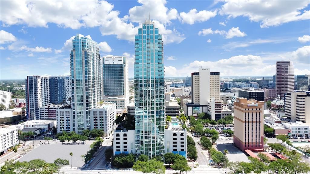 For Rent: $3,500 (2 beds, 2 baths, 1250 Square Feet)