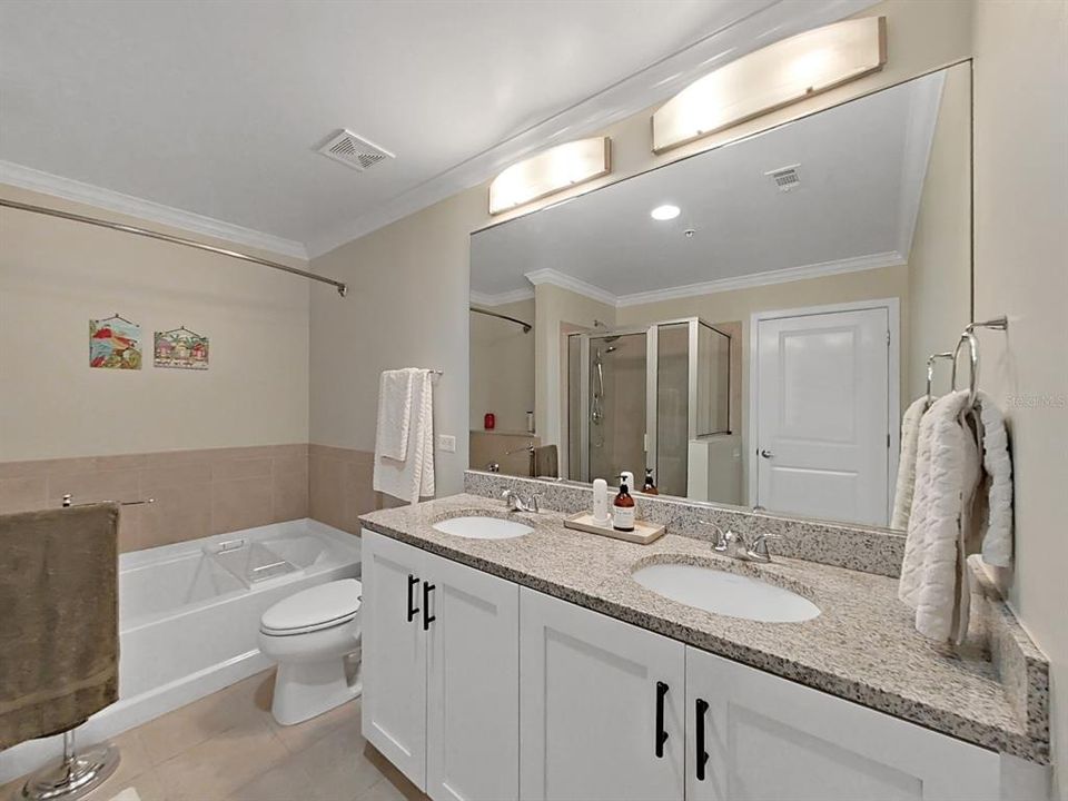 For Rent: $3,500 (2 beds, 2 baths, 1250 Square Feet)