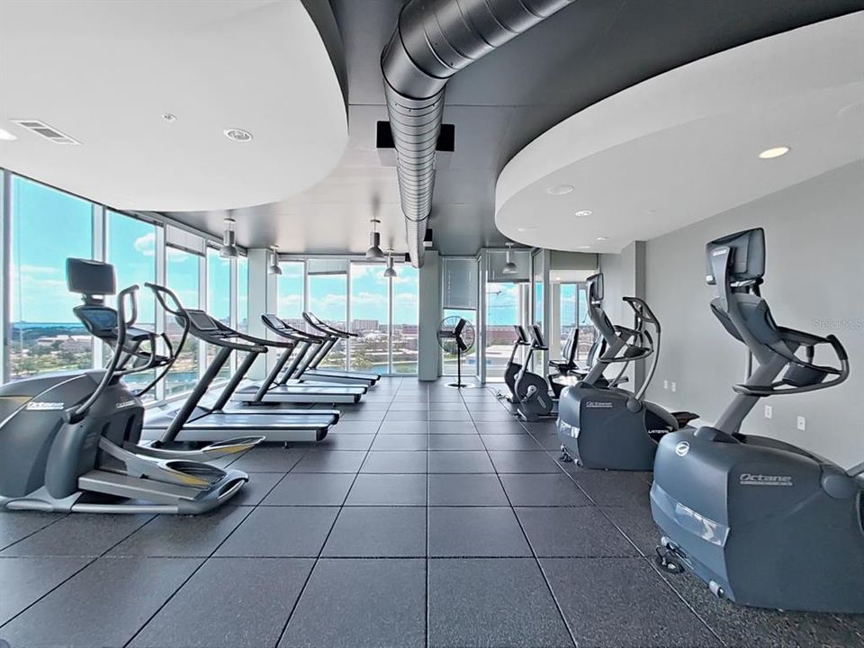 For Rent: $3,500 (2 beds, 2 baths, 1250 Square Feet)