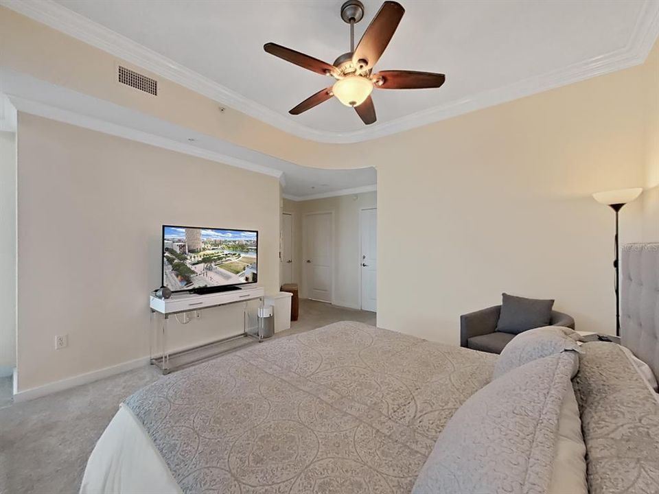 For Rent: $3,500 (2 beds, 2 baths, 1250 Square Feet)