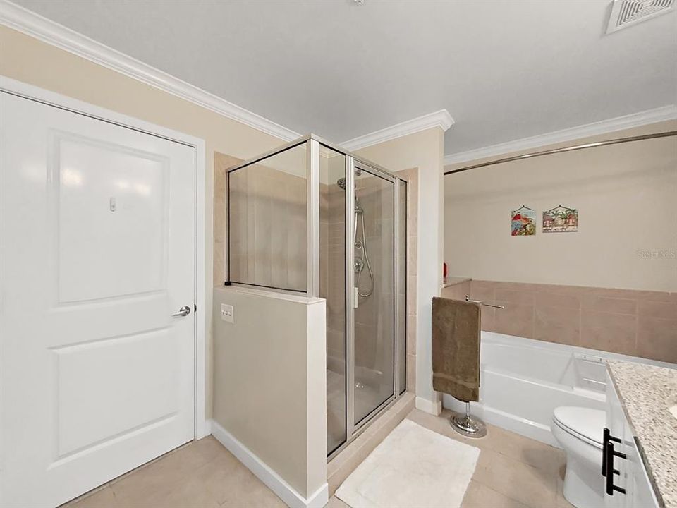 For Rent: $3,500 (2 beds, 2 baths, 1250 Square Feet)