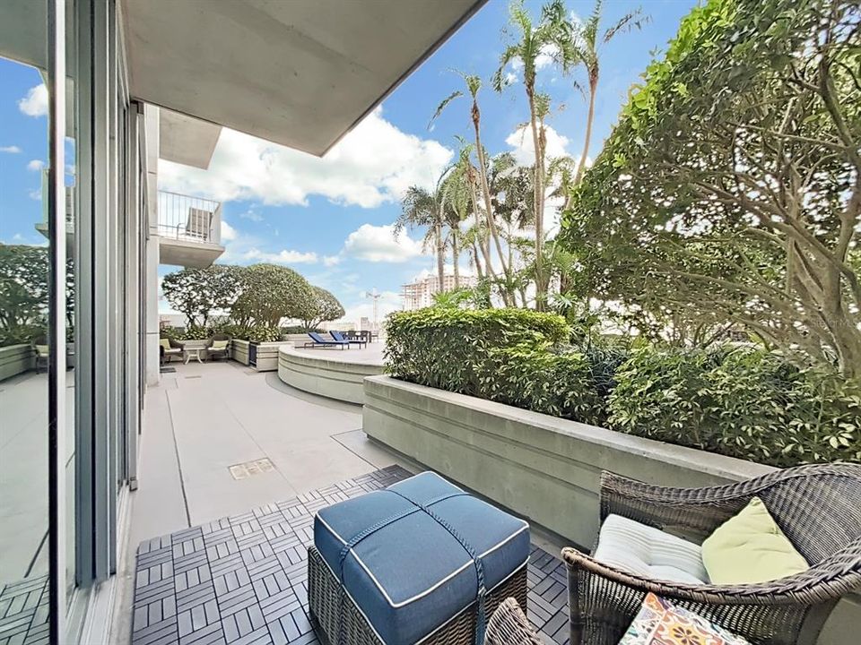 For Rent: $3,500 (2 beds, 2 baths, 1250 Square Feet)