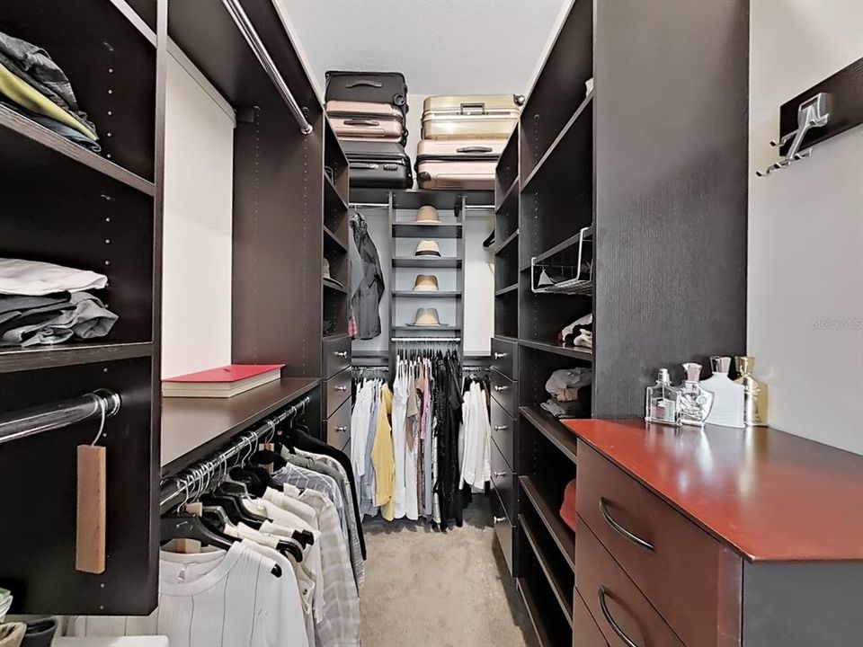 For Rent: $3,500 (2 beds, 2 baths, 1250 Square Feet)