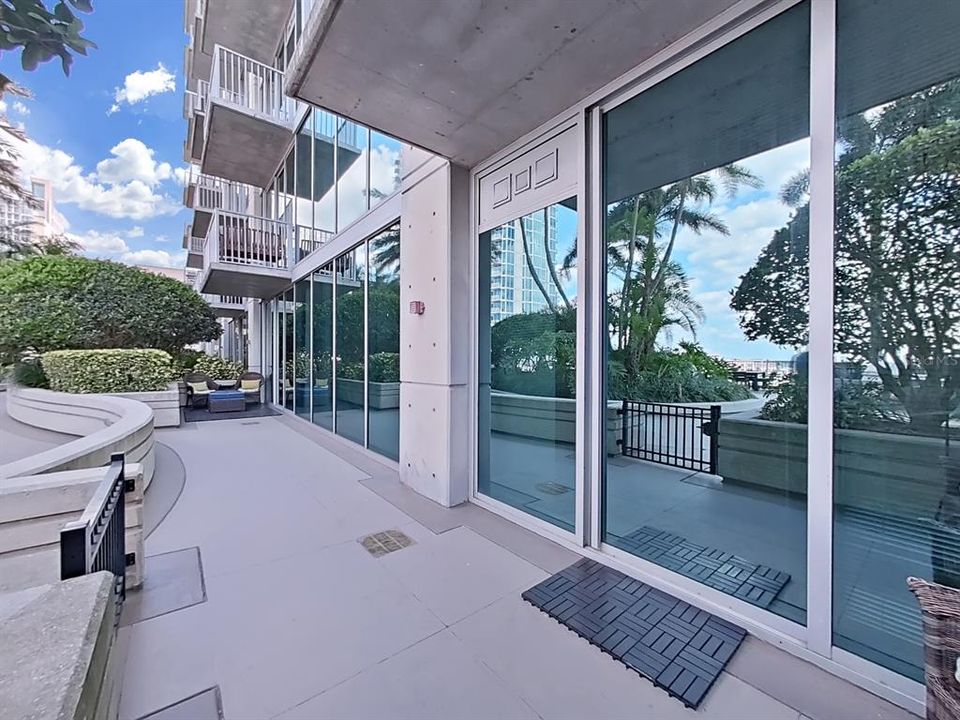 For Rent: $3,500 (2 beds, 2 baths, 1250 Square Feet)